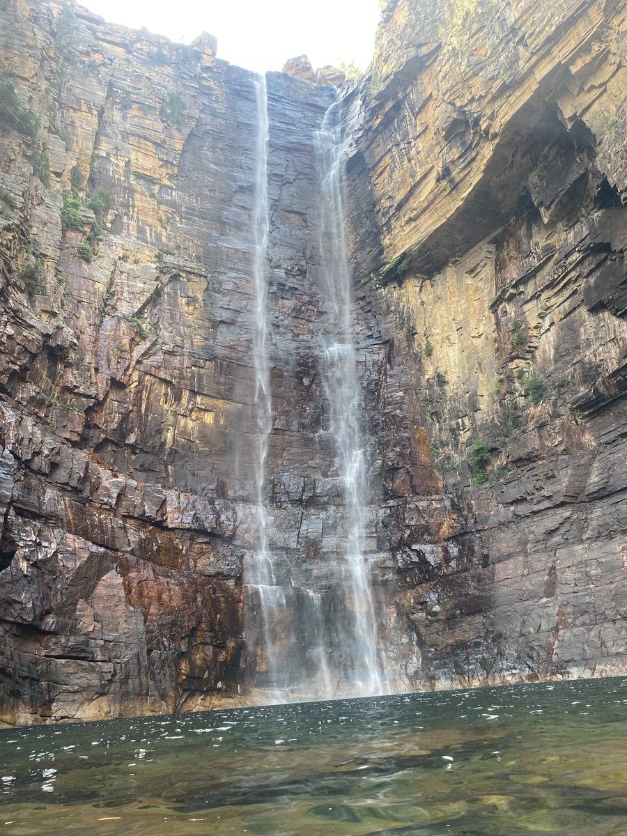 grantm_60's tweet image. There’s waterfalls with beautiful swimming holes and then there’s Jim Jim Falls Kakadu💯 160m drop. Bit of a hike over river boulders to get there but well worth the effort. 4WD creek crossings on the way in just add to the adventure. #vanlife #greynomads
