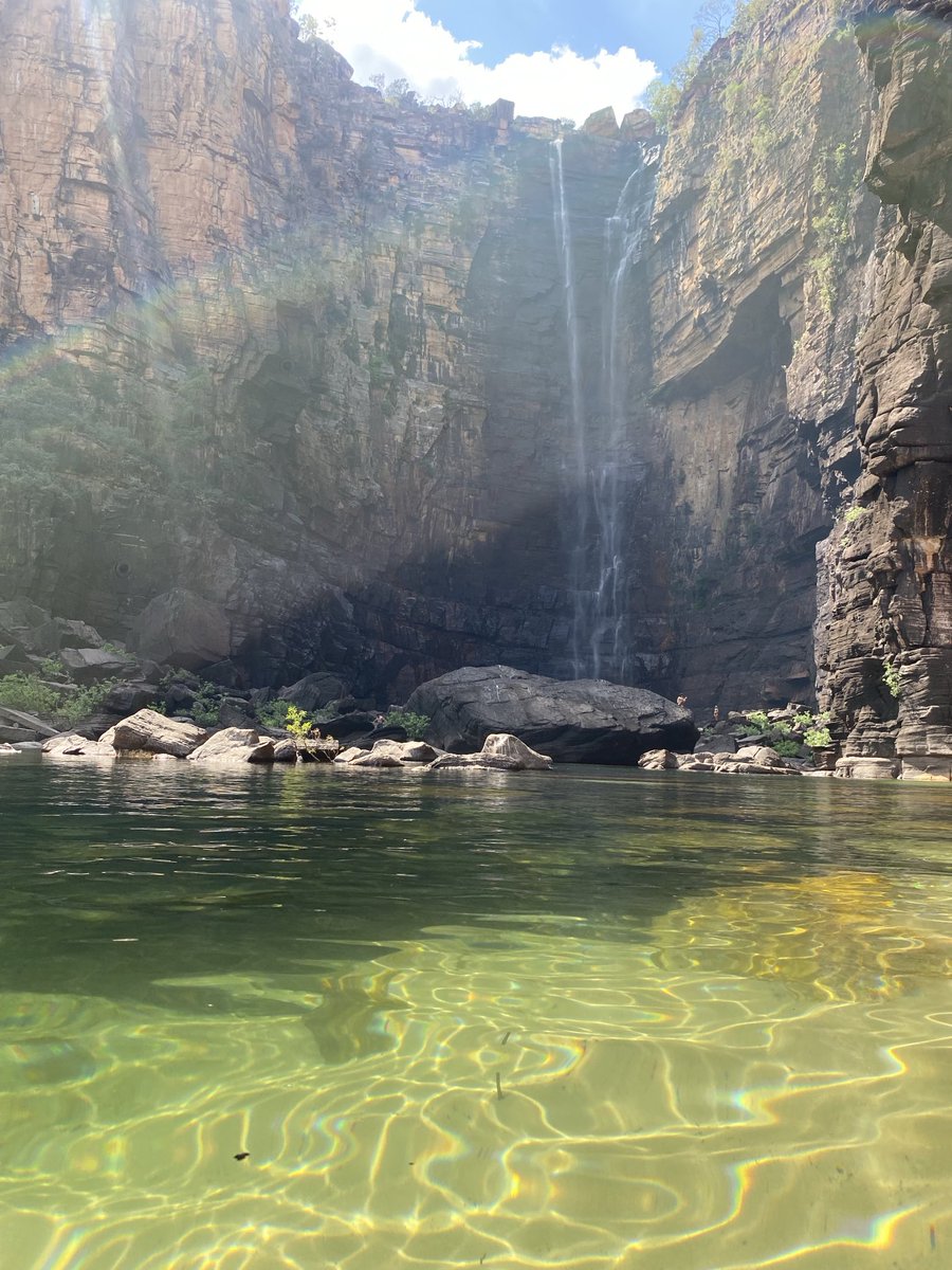 grantm_60's tweet image. There’s waterfalls with beautiful swimming holes and then there’s Jim Jim Falls Kakadu💯 160m drop. Bit of a hike over river boulders to get there but well worth the effort. 4WD creek crossings on the way in just add to the adventure. #vanlife #greynomads