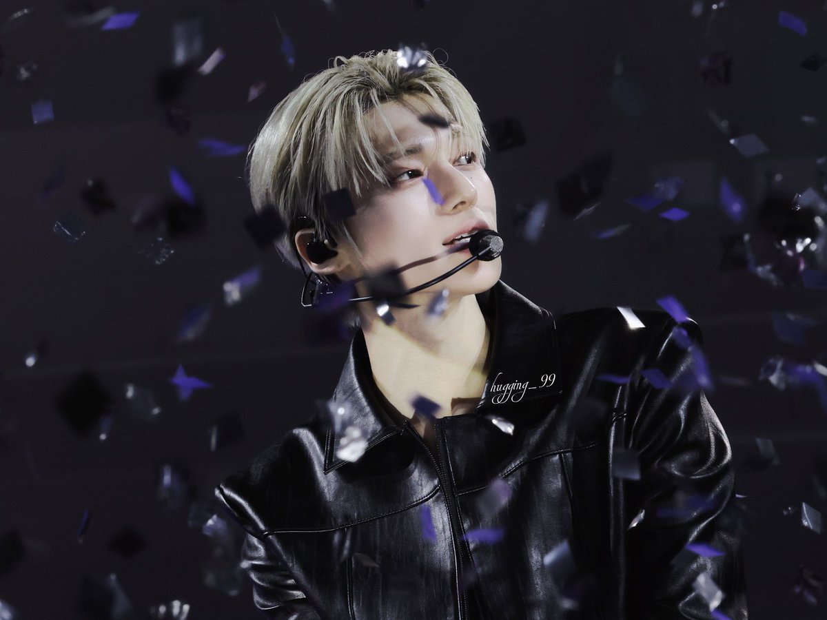 wooyungsanity's tweet image. wooyoung, i hope you know how much you matter to us. not because of how you look, but because of who you are. thank you for working so hard. you’re incredible.
#WeLoveYouWooyoung
