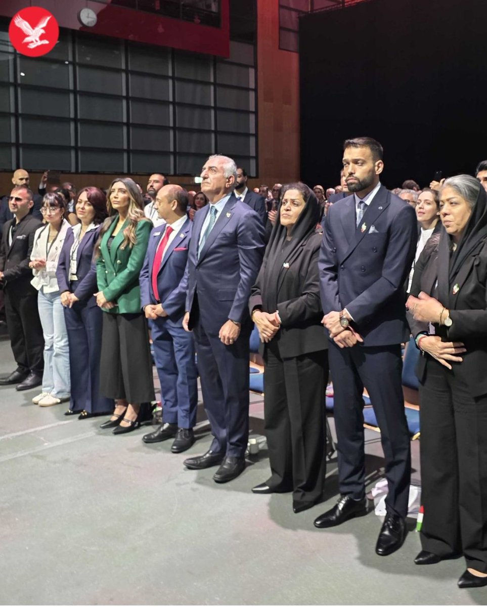 LenKoach's tweet image. در برلین۱۴۰۱،تریبون را به تجزیهطلبها، متهمان اخلاقی و فعالان محفلی دادند. صداهای ملی و چهرههای خوشسابقه حذف شدند.
در مونیخ۱۴۰۴،تریبون به نمایندگان واقعی مردم رسید: نیروهای ملیگرا، چهرههای سکولار و جریانهای فراگیر.
آنجا در خدمت پروژهی تفرقه بود، اینجا در مسیر #همکاری_ملی