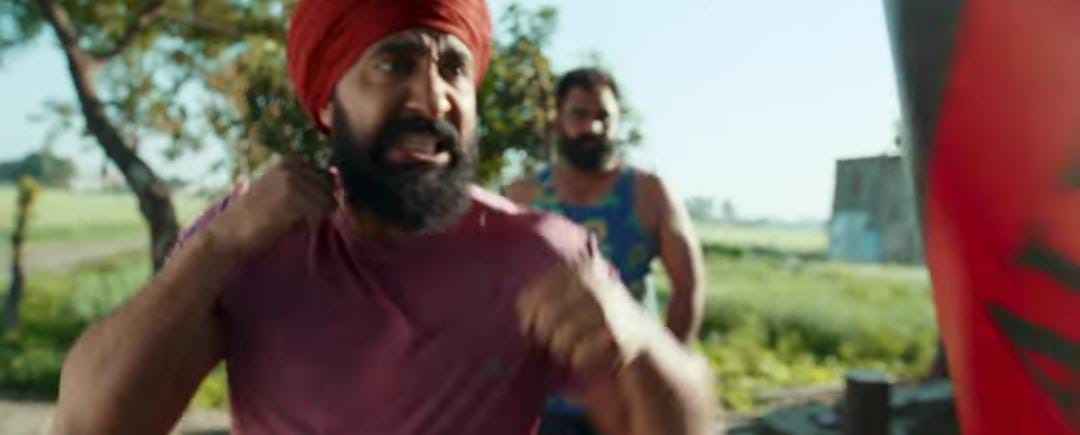 Timelinscroller's tweet image. Just watched the #MeharTeaser and it genuinely gave me goosebumps.
Raj Kundra’s entry into Punjabi cinema is emotional and powerful.