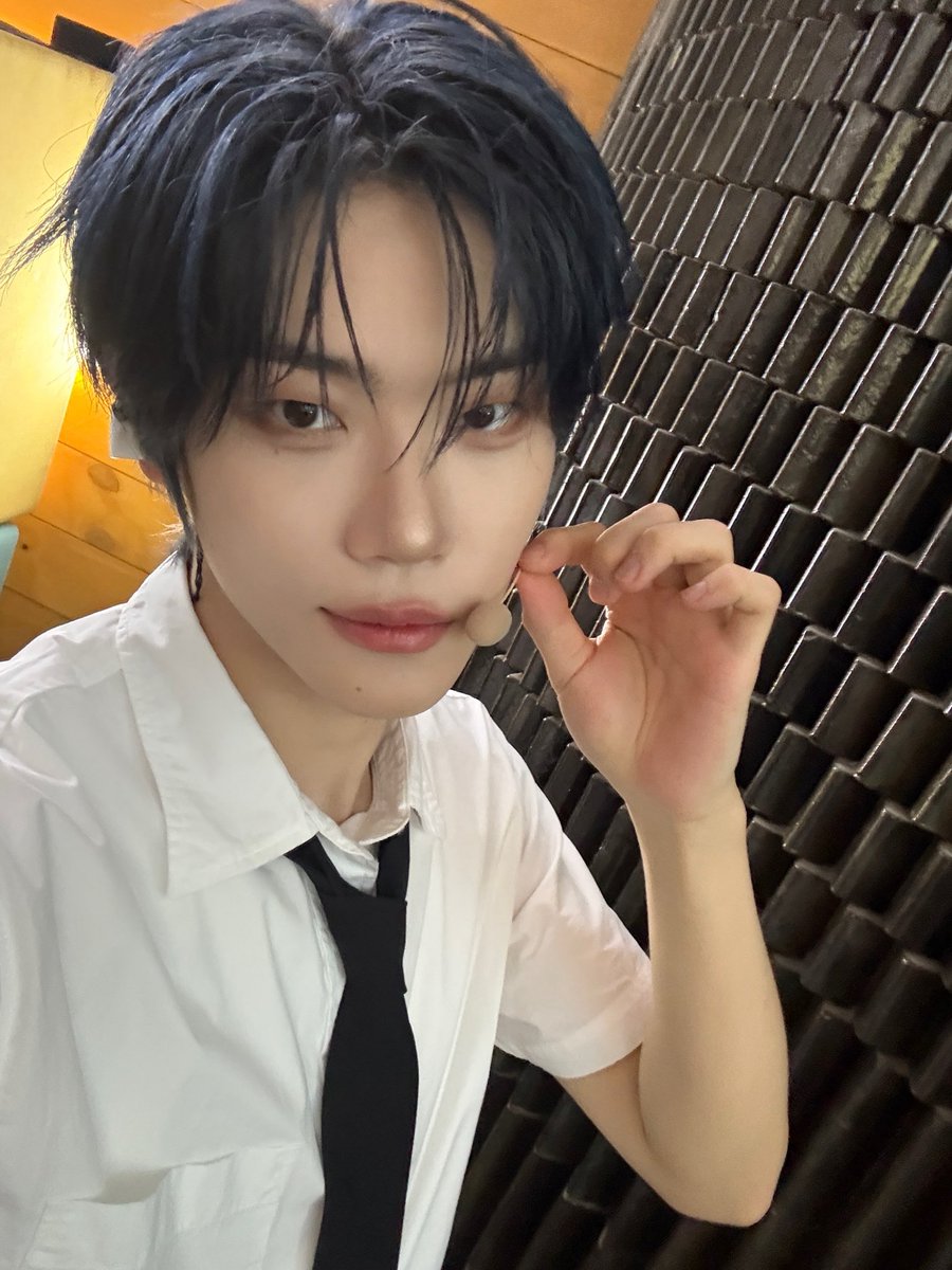 CYE_MEMBERS7's tweet image. ✌🏻
#장여준 #JANGYEOJUN
#CLOSEYOUREYES #클로즈유어아이즈
#클유아 #CYE