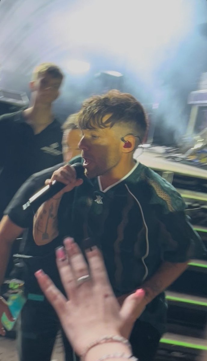 LouisPromoSquad's tweet image. 📲 Louis at barricade at #łodźsummerfestival
📸 _petra.jelinkova_
27.7.25