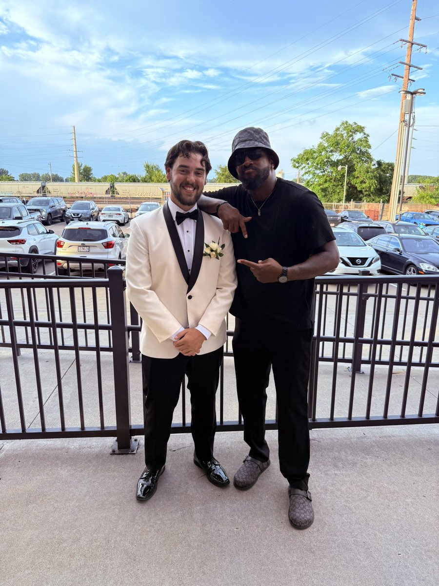 Mr_JBrookins's tweet image. My dawg @cole_gresham just got married 🫡