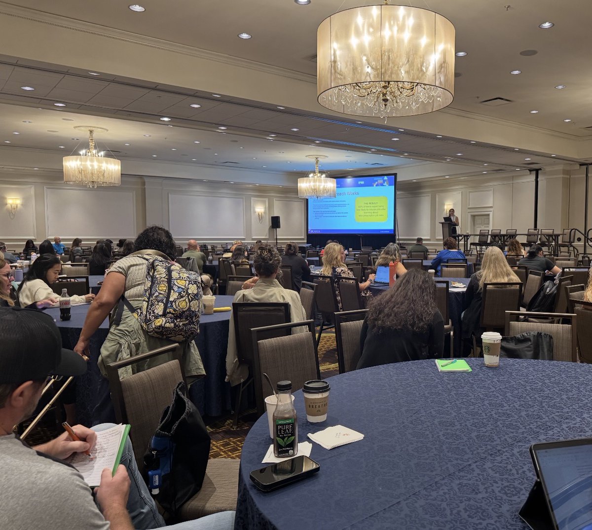 SongforCharlie's tweet image. This week at the @CADCA Mid-Year Conference, we saw Youth-Led Prevention in Action. 💥 From exploring how to lead peer education campaigns to learning how to connect with schools, families, and communities—young leaders stepped up in the fight against fake pills and fentanyl.

🧠…