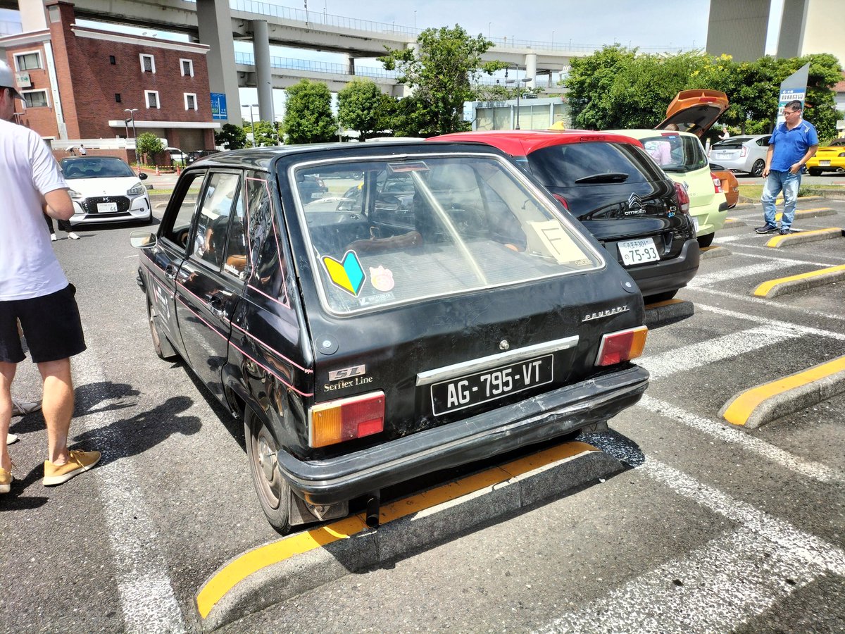 xankaz's tweet image. パリから東京まで旅してるプジョー104を見に来ました