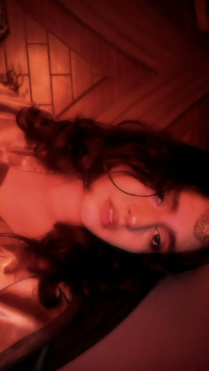 paanda113's tweet image. Its hard being a gangsta nd princess at the same time