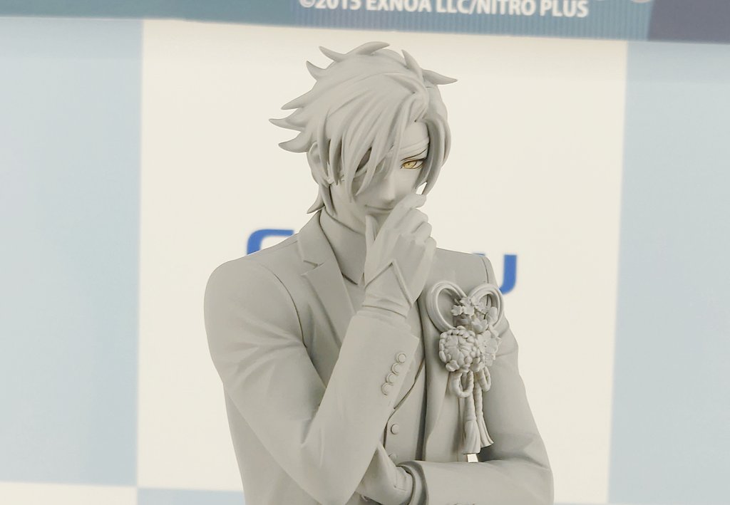 ワンフェスに飛んで 刀剣乱舞 ぬーすとくじ 祝装 燭台切の原型見てきました…………
え あの 格好良 すぎませんか………………………………？？？？？