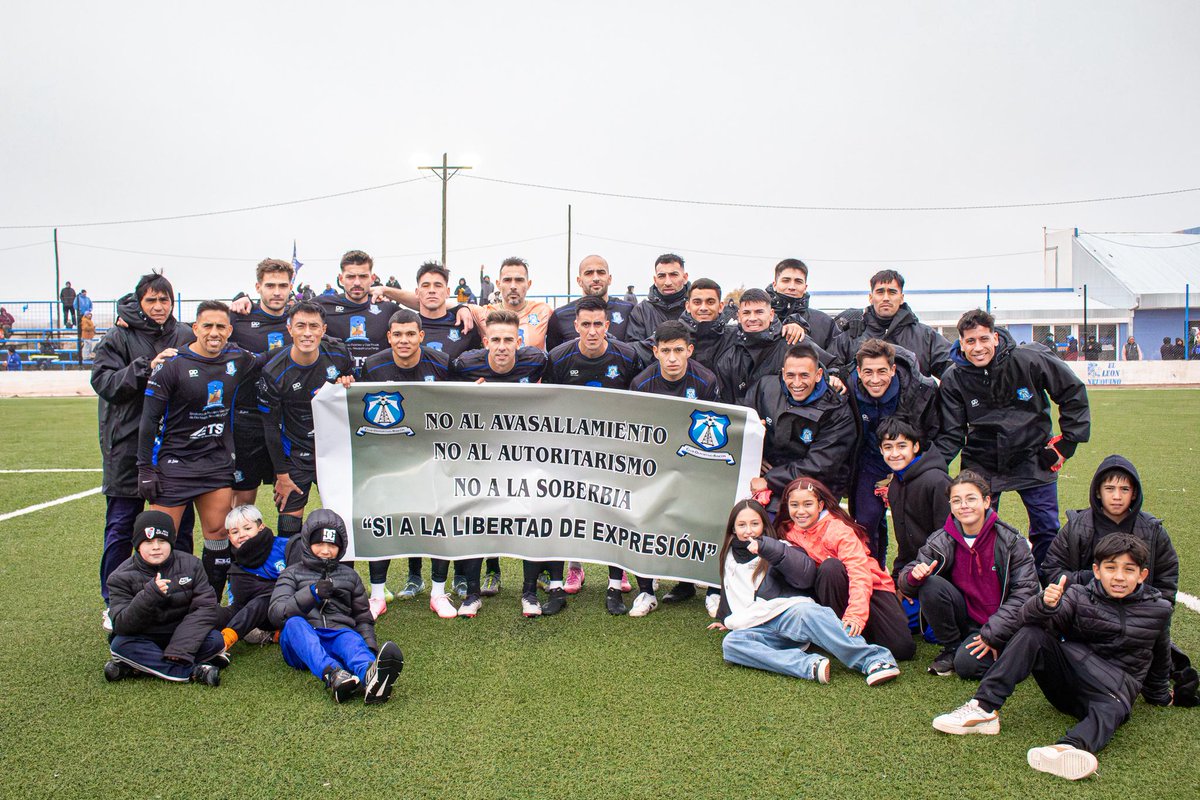 APOYO TOTAL: TODO EL FUTBOL DEL INTERIOR DEL PAIS SE ENCOLUMNO DETRAS DE <a href="/TovigginoPablo/">Pablo Toviggino</a> 

Histórico respaldo de la dirigencia del fútbol del interior a Pablo Toviggino luego del comunicado de Patricia Bullrich

En las últimas horas, la dirigencia del fútbol del interior
