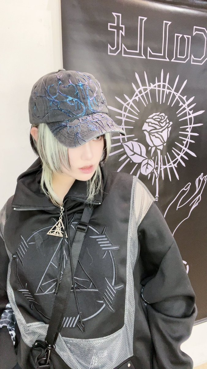 leofjmr's tweet image. 大阪展示会最終日ーーー！！！
今日は18時まで！✊ʕ•ᴥ•ʔ

マリリンさんのキャップ欲しすぎる😿

#CuLLt25SA新作