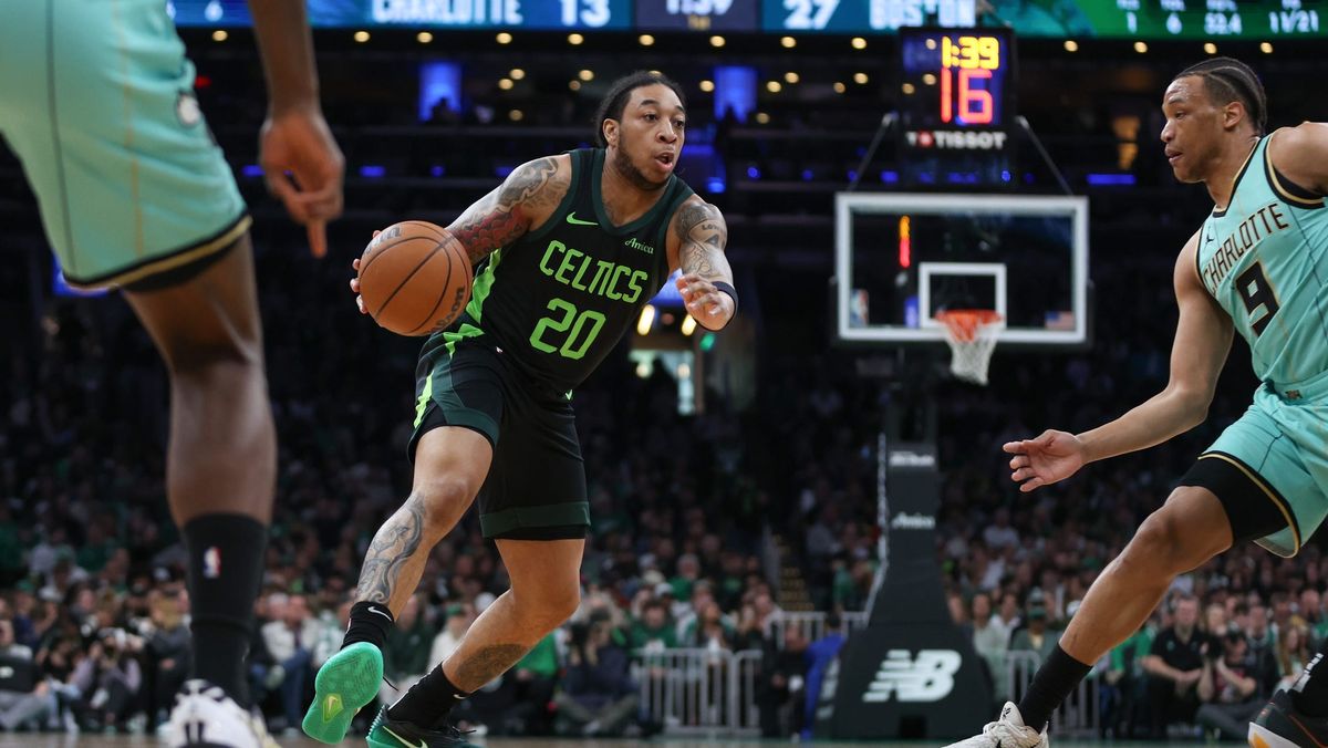 TheRocketsWire's tweet image. Rockets sign JD Davison, Isaiah Crawford to two-way contracts rocketswire.usatoday.com/story/sports/n…