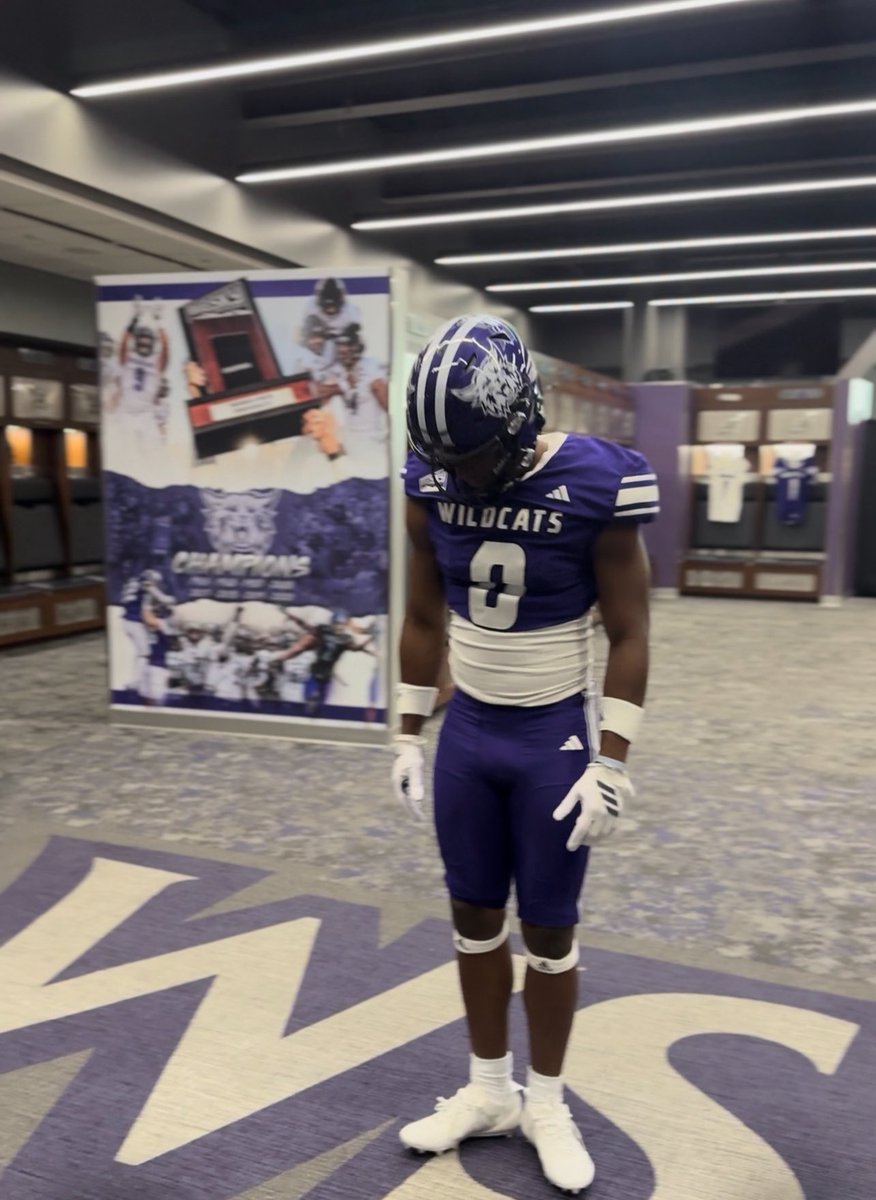 Devaughn_Eka's tweet image. Had an amazing unofficial visit at Weber State! Huge thanks to @Coach_Wright23 for having us. Really enjoyed touring the facilities and getting a feel for their football program.
@mmental7
@weberstatefb
#WeAreWeber #GoWildcats 🏈