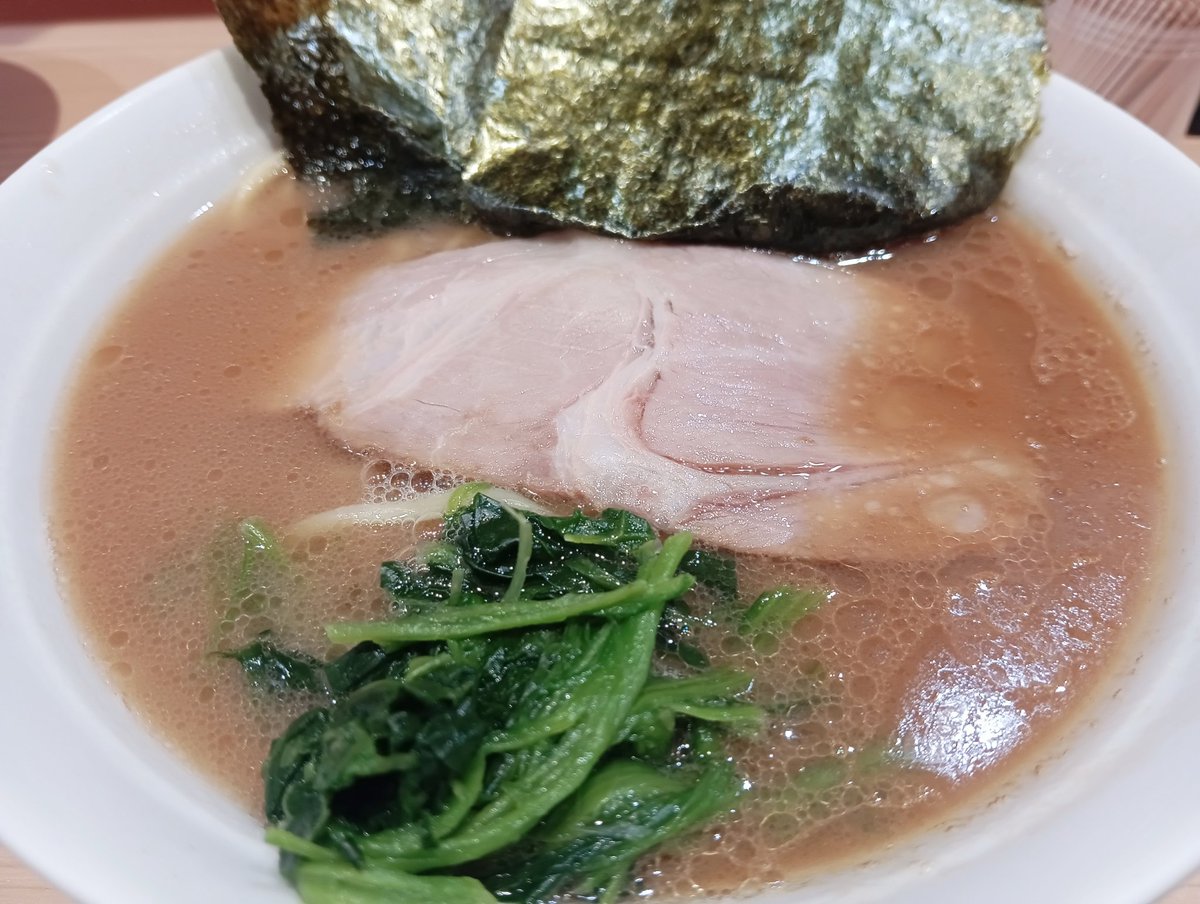 inageshirousagi's tweet image. 漢ラーメン室@錦糸町
ラーメン並
ライス食べ放題
全部普通

初来店
酒井製麺/モチモチ中太麺
大井町店譲りの優しいスープ/終盤カエシのエンミが効いてくる
トロ肉チャーシュー旨い
優しさにほっこりする旨さ
ネギチャー売切れ残念
ごちそうさまでした

#新中野系武蔵家
#五百鬼ノノシル
#罵倒民写真部
