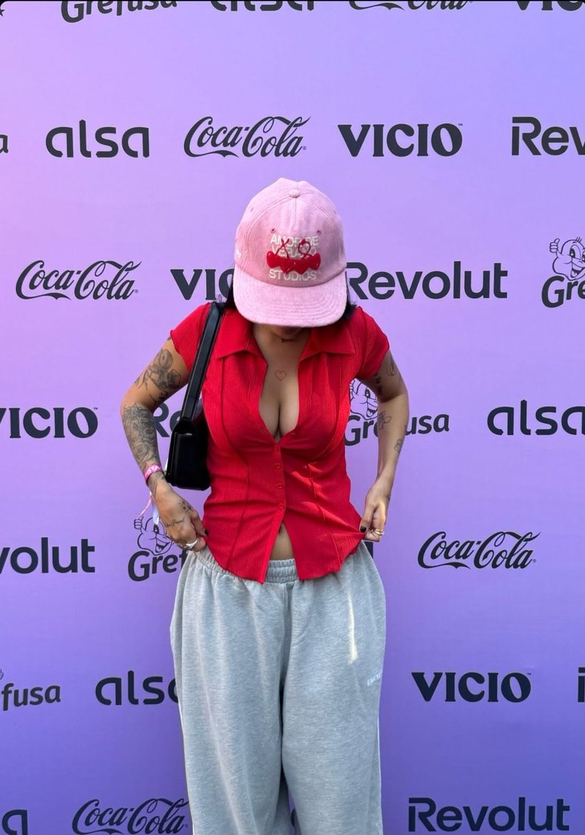 Vicsimarrollier's tweet photo. Que mulher senhor🫦 https://t.co/2pUDHlddwz