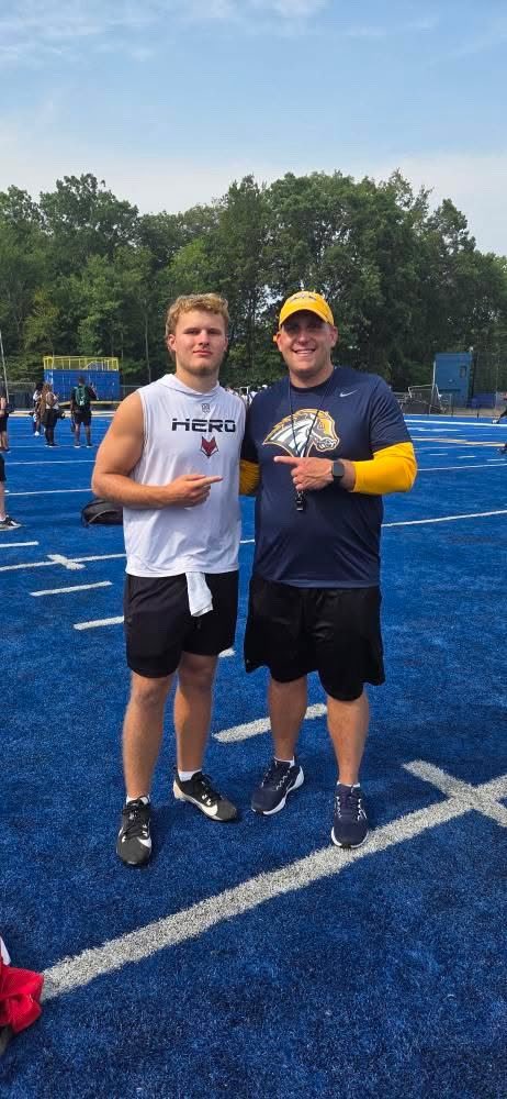 KaliszTrevor's tweet image. Big thanks to the coaches at @UNewHavenFB for a great day at camp. Awesome training facility and field!  Learned a lot and had fun competing!  @coach_pow @ZettsTim @AmendolaNick @SwampFoxesFB @TrademarkPerf
