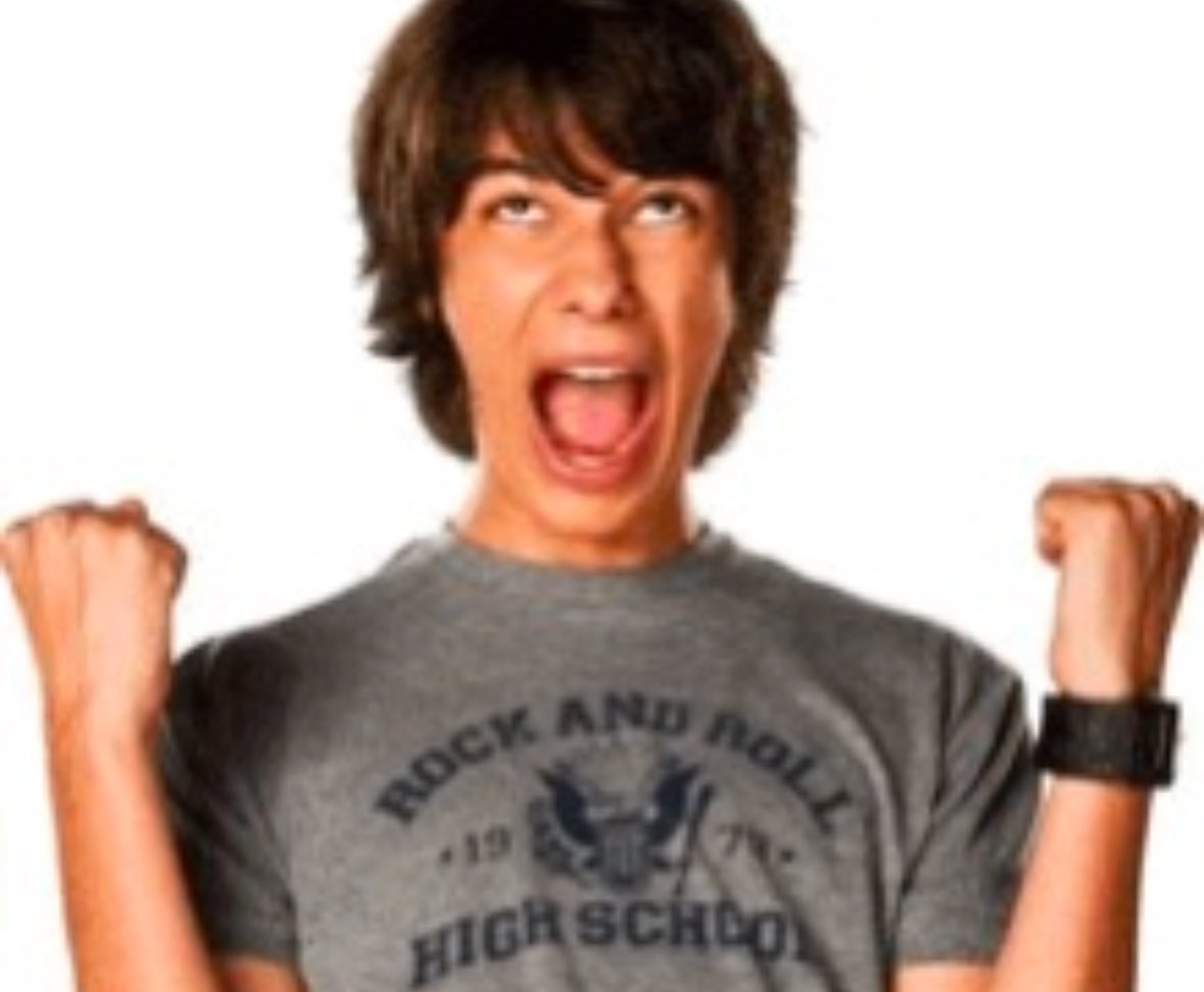 zedonarrival's tweet image. WIRED dialect coach guy made a tiktok