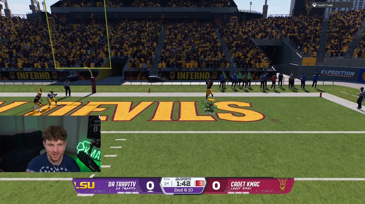 KMaC703's tweet image. Any ideas on what I can do differently here to not give a up a touchdown?
