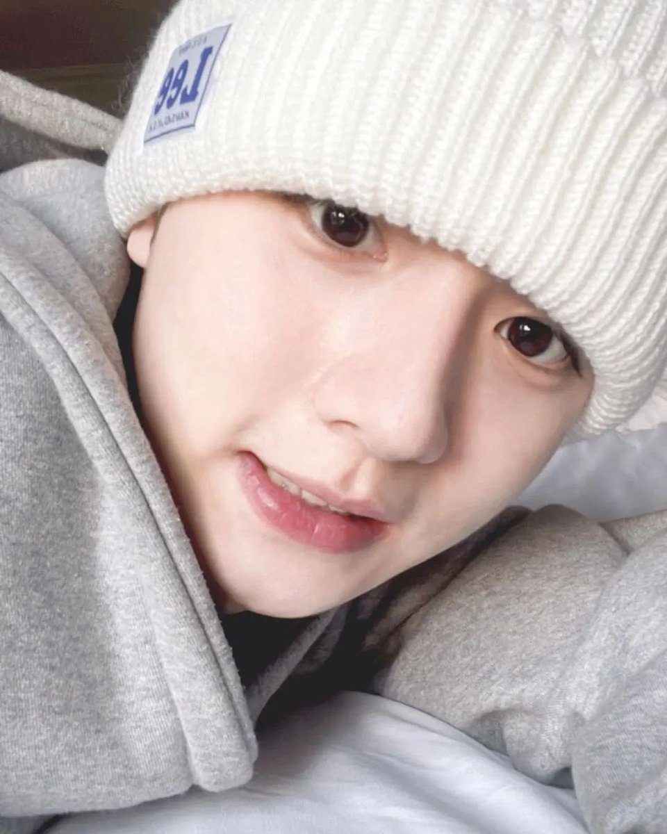 poooomu2's tweet image. 왼쪽에서 오른쪽 된 거 ㅈㅉ 안 믿김