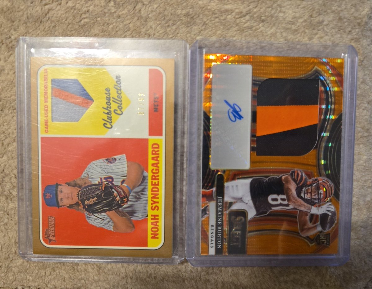 rdaex1's tweet image. Okay. Which one is correct and which one is "upside down"
"Like" for "left is correct"
"RT" for "right is correct"
@sports_sell @Hobby_Connect