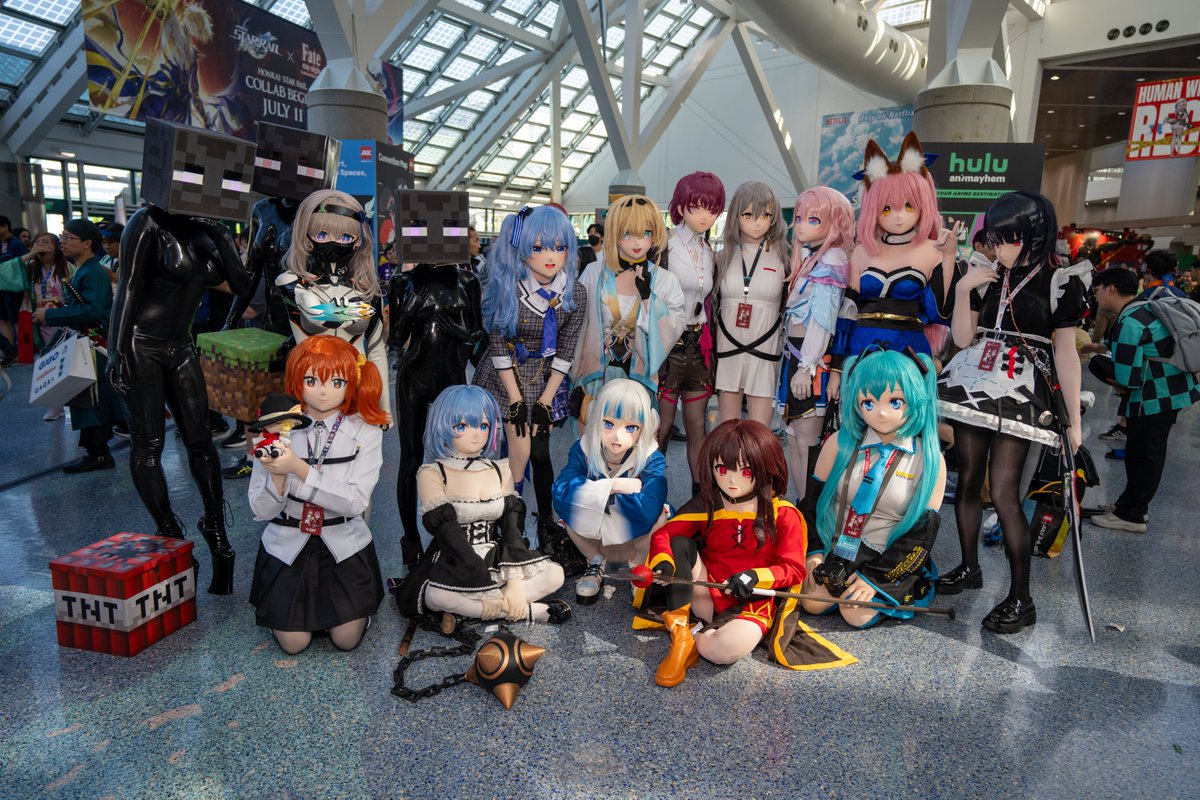 AX day3合照 希望没at错吧 #AnimeExpo2025 #kigurumi  第二排左起
<a href="/hhhhhuang8/">起名大师</a>
<a href="/kusako0721/">草草子</a>
<a href="/shizut0y0/">静丰</a>
<a href="/tokiseki_kurumi/">岁</a>
<a href="/kig_gray/">Gray</a>
<a href="/lest630/">Lest</a>
<a href="/cream_339_/">奶油_cream</a>
<a href="/ouch_kig/">Ouch_Kig</a> 
<a href="/qihang_kig/">启航</a> 
<a href="/Yuukari_KIGER/">紫香ノ華</a>
<a href="/dongguatea/">冬瓜茶🍵</a>
第一排左起
<a href="/reina_kig/">Reina莉奈</a>
<a href="/KigMelia69709/">MaidKigMelia</a>
<a href="/SacredBoba/">周美靈 (𝕭𝕲 𝕲𝖀𝕽𝕬)</a>
<a href="/Yangff1/">Yangff</a>
<a href="/laseryabai/">LaserYabai 🔜 Otakon</a>