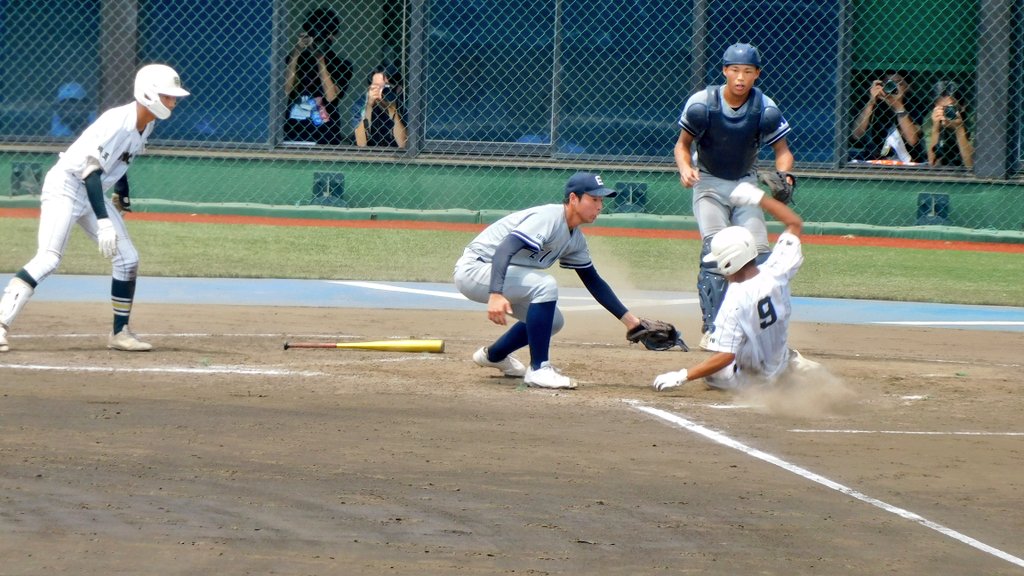koukouyakyuFC's tweet image. 今大会自責点0の叡明増渕投手から 昌平1点奪取
叡明 1-1 昌平
3回終了