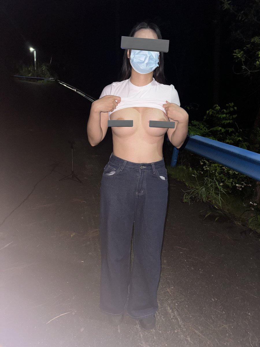 福利姬野兽的女主人分享的黄推图片4 - 网红私拍内容