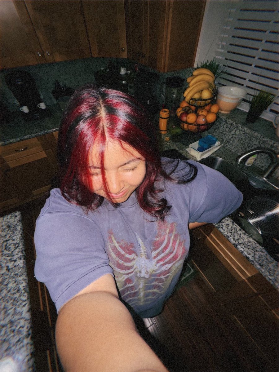 im back to my scheduled programming (black and red hair)