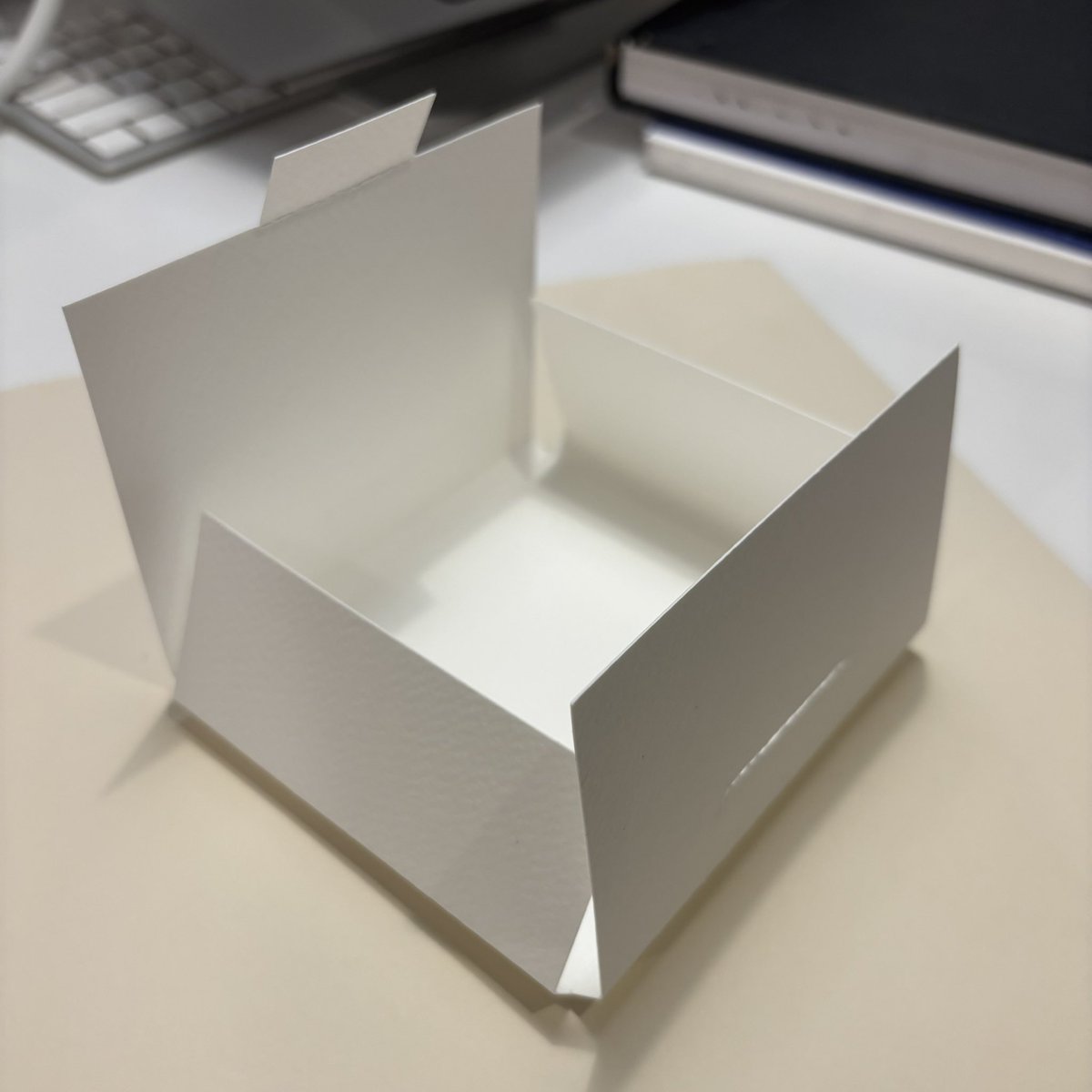 drrrrck's tweet image. card making in progress…