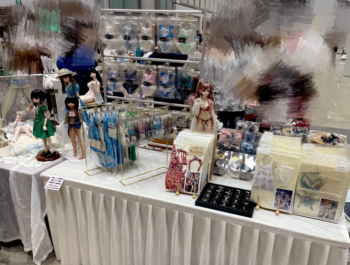 MintStar666's tweet image. 設営完了しました✨
本日は宜しくお願いします。

ウィッグ等表に出て無いものはお問い合わせ下さい☺️