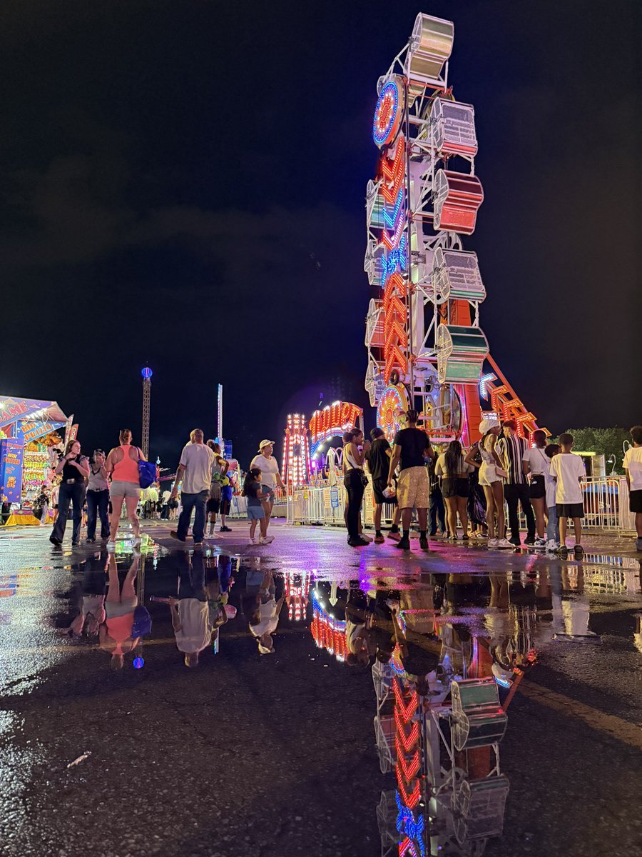 OhioStateFair's tweet image. ☀️⬇️ = 💡⬆️

#OhioStateFair #OhioTheHeartOfItAll