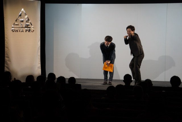 🎤Jr.ライブG6開演しました！
暑い中、西新宿まで朝からご来場ありがとうございます☀️
MC #ライオンロック＆20組の芸人たちがお礼申し上げます🙇‍♂️
涼しい会場で、たっぷり笑ってってください！
#Jrライブ #太田プロ