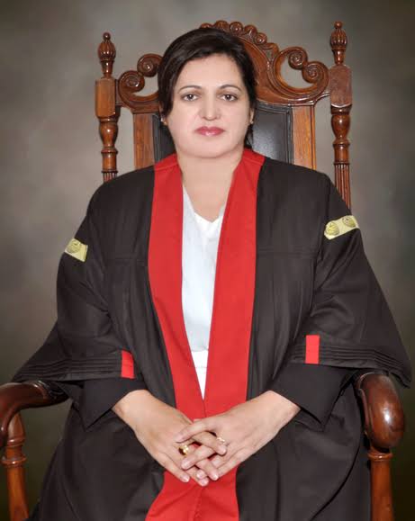 جمشیددستی کی نااہلی کے بعد انکے حلقے کا
شیڈول جارہ ہوچکا ہے
پر میڈم نے ابھی تک اس حلقے کی پٹیشن
پر سماعت مقرر ہی نہیں کی۔
پوری دنیا کو پتہ ہے جو فیصلہ آناہے
پر سماعت کے لئے کیس تو مقرر کرو۔