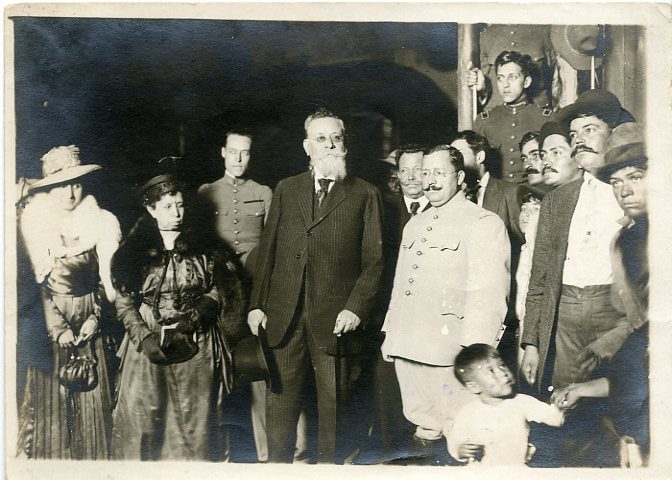 INEHRM's tweet image. #Revolución
En 1917 la relación entre Salvador Alvarado y Venustiano Carranza se deterioró, pues la llegada del segundo a la presidencia no garantizó que “el hombre fuerte de Yucatán” obtuviera la gubernatura del estado. Descubre más en: secuencia.mora.edu.mx/Secuencia/arti…