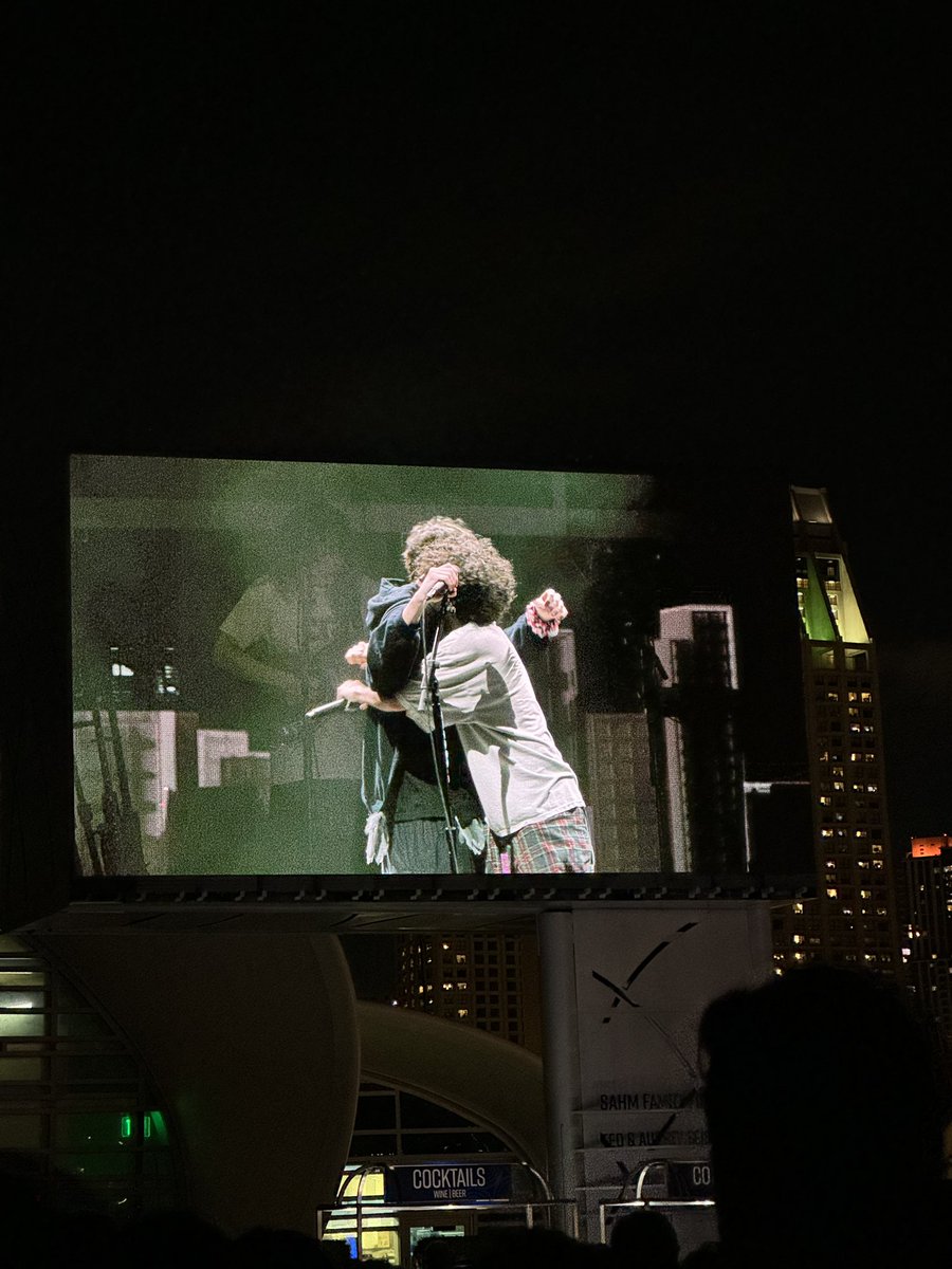 moveimemo's tweet image. to commemorate smile! :D day, here are some pictures from the smile tour. one of the best concerts i’ve ever attended