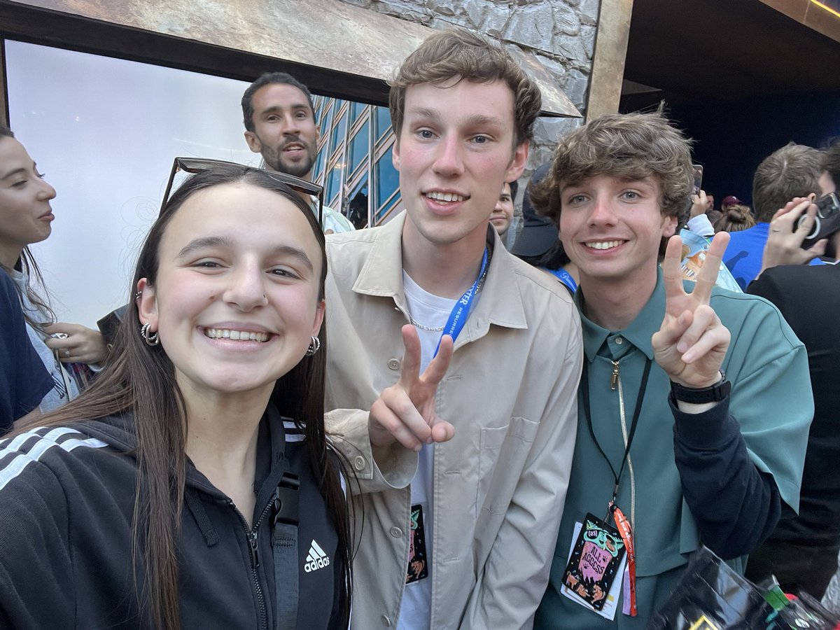 enderangeled's tweet photo. YALL AINT GONNA FUCKING BELIEVE THIS BUT I JUST MET KARL AND NOLAN IN SAN DIEGO https://t.co/QbHYr1lcjS