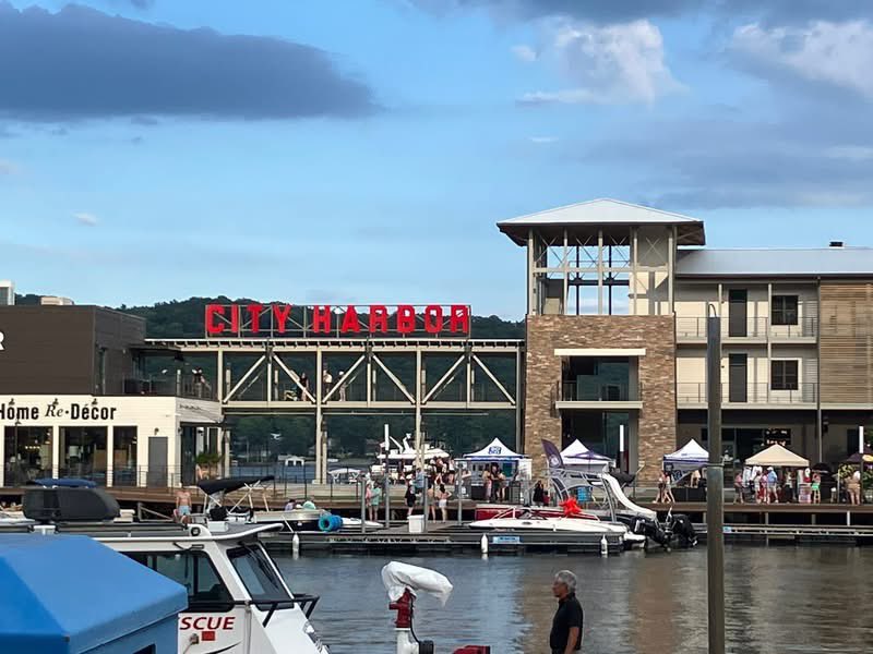 NicoleforAL's tweet image. Thank you for a great afternoon on Lake Guntersville! #Our67 #GuntersvilleAL #MarshallCounty