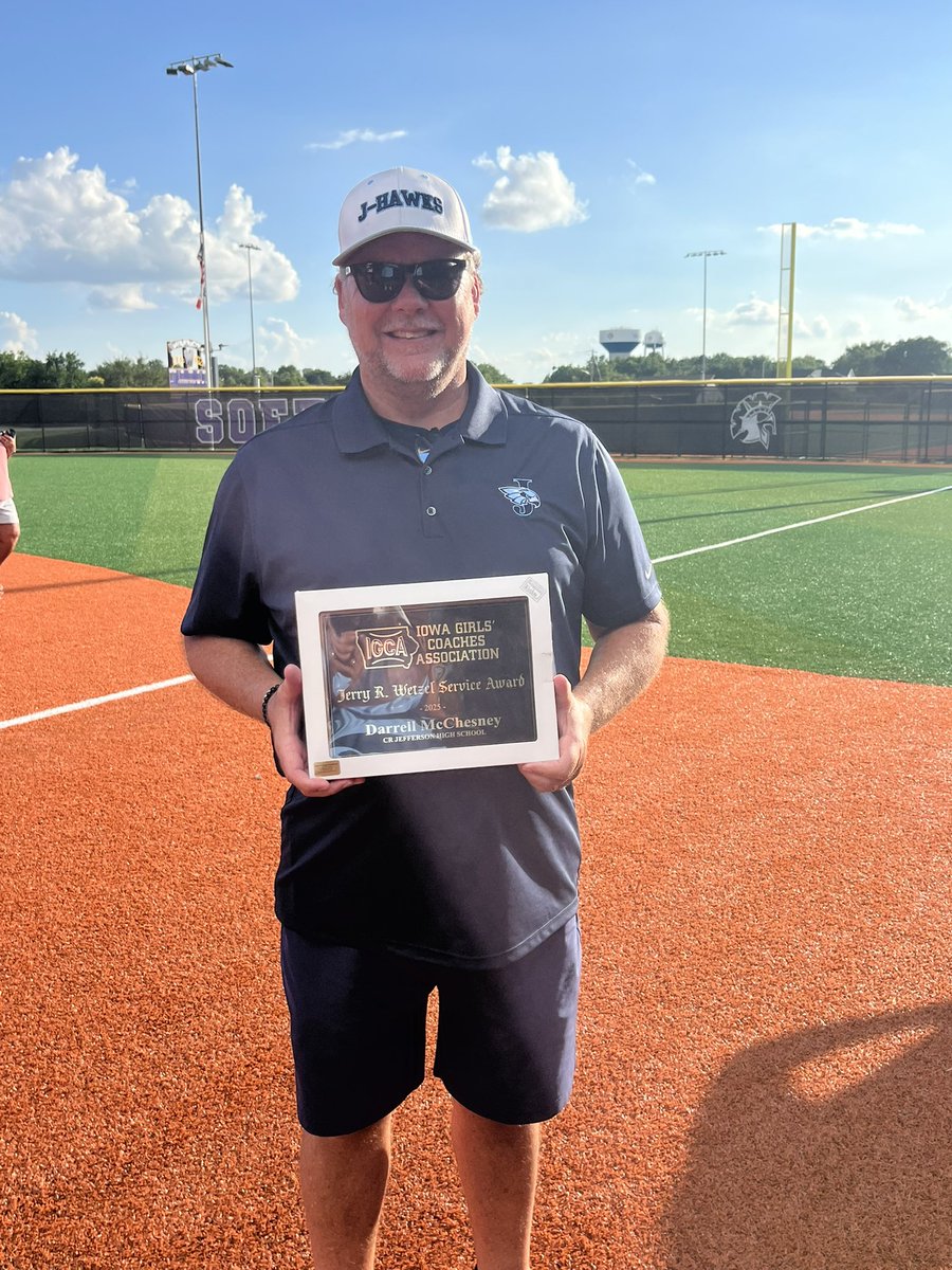 J-HAWK SOFTBALL tweet media