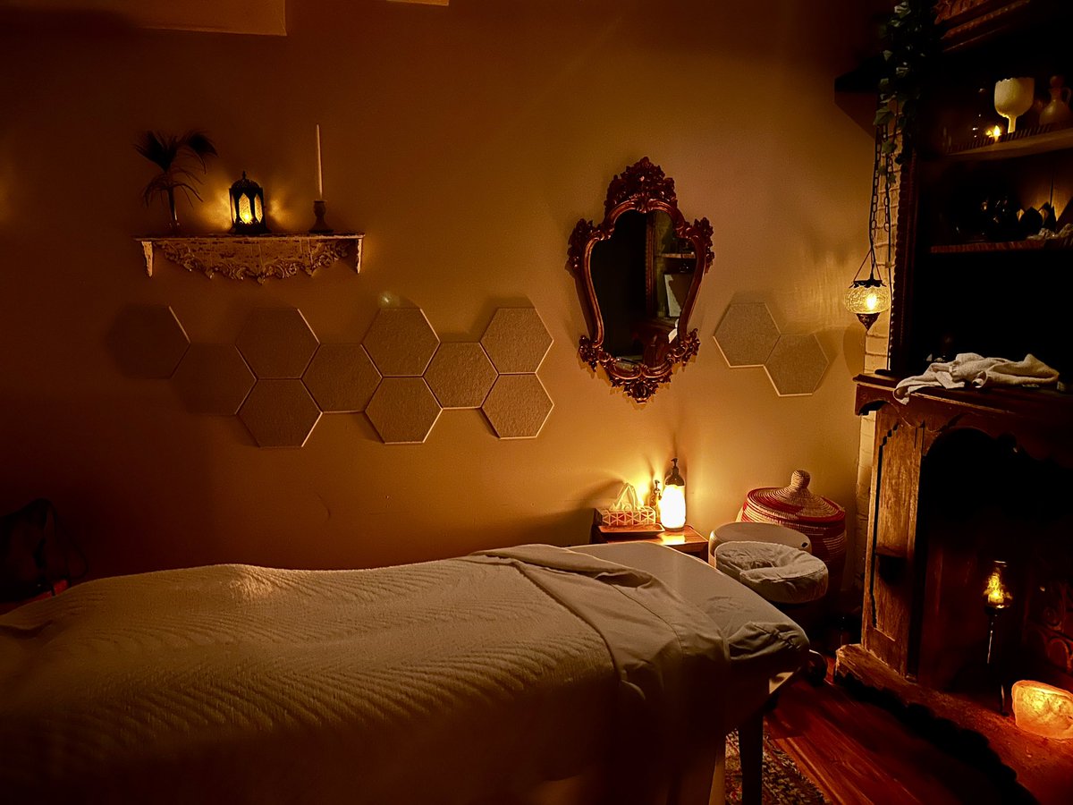 Teena in Toronto ๐จ๐ฆ (@teenaintoronto) on Twitter photo For our birthdays, Gord and I give each other experiences and today he gifted me an hour long massage at <a href="/LayaSpaAndYoga/">Laya Spa & Yoga</a> (on Queen Street W, just east of Ossington) with Jessica. Awesome! Thanks, Gord! Thanks, Jessica!
#massage #wqw #westqueenwest #everyonedeservesamassageweek For our birthdays, Gord and I give each other experiences and today he gifted me an hour long massage at <a href="/LayaSpaAndYoga/">Laya Spa & Yoga</a> (on Queen Street W, just east of Ossington) with Jessica. Awesome! Thanks, Gord! Thanks, Jessica!
#massage #wqw #westqueenwest #everyonedeservesamassageweek