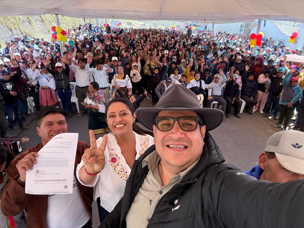 Un sábado casual: entregando obras👷🏽, cumpliendo la palabra ✨y generando dignidad 🙌🏽 en la #PichinchaInvencible ✊🏽♥️😎
