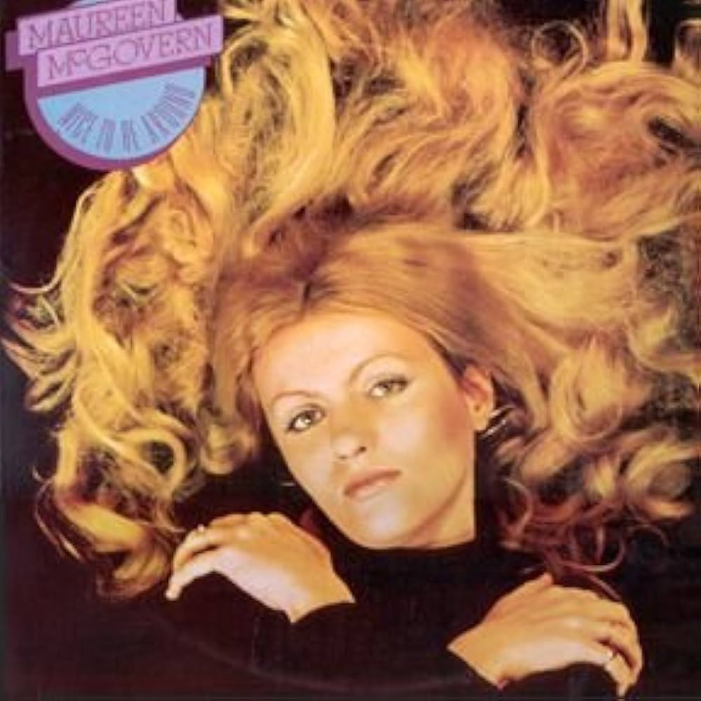 DrBuzz_Forensic's tweet image. Singer/actress Maureen McGovern was #BornOnThisDay July 27, 1949. Known for her hit songs "The Morning After" (1972), "We May Never Love Like This Again" (1974) & "Different Worlds" (1979). Diagnosed in 2021 (age 76), she continues to battle Alzheimer's disease & we wish her well