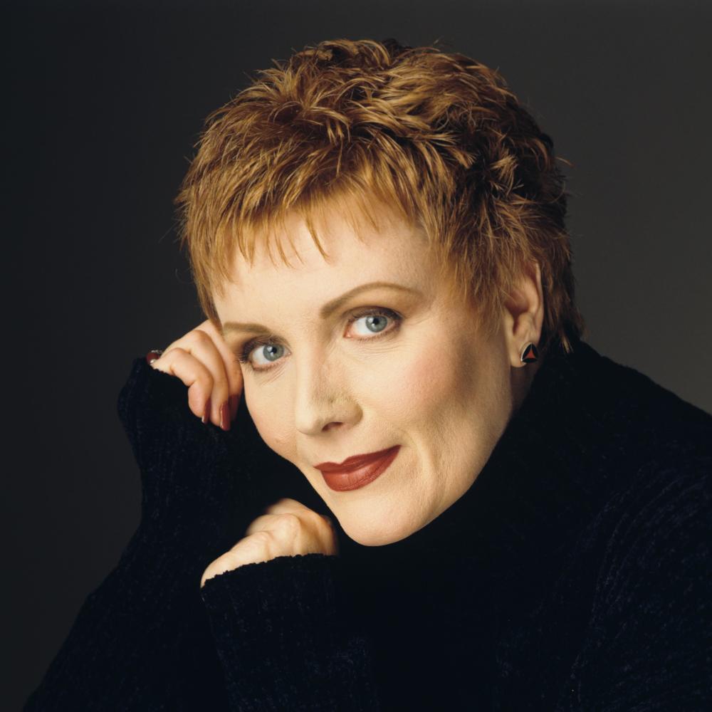 DrBuzz_Forensic's tweet image. Singer/actress Maureen McGovern was #BornOnThisDay July 27, 1949. Known for her hit songs "The Morning After" (1972), "We May Never Love Like This Again" (1974) & "Different Worlds" (1979). Diagnosed in 2021 (age 76), she continues to battle Alzheimer's disease & we wish her well
