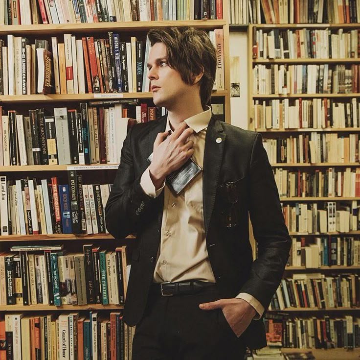 dailyDWeekes's tweet image. Long hair Weekes i adore u