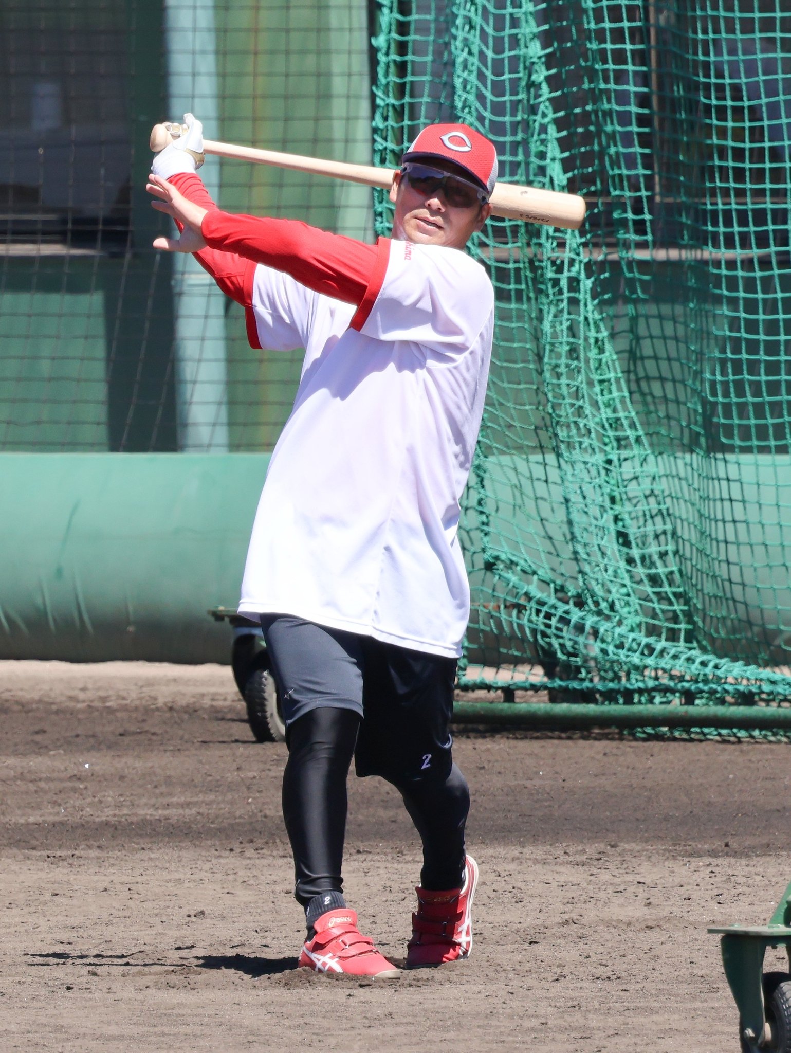 Mizuno 赤 スパイク オーダー　実使用　堂林翔太 Mizuno 赤 スパイク オーダー 実使用 堂林翔太 - メルカリ