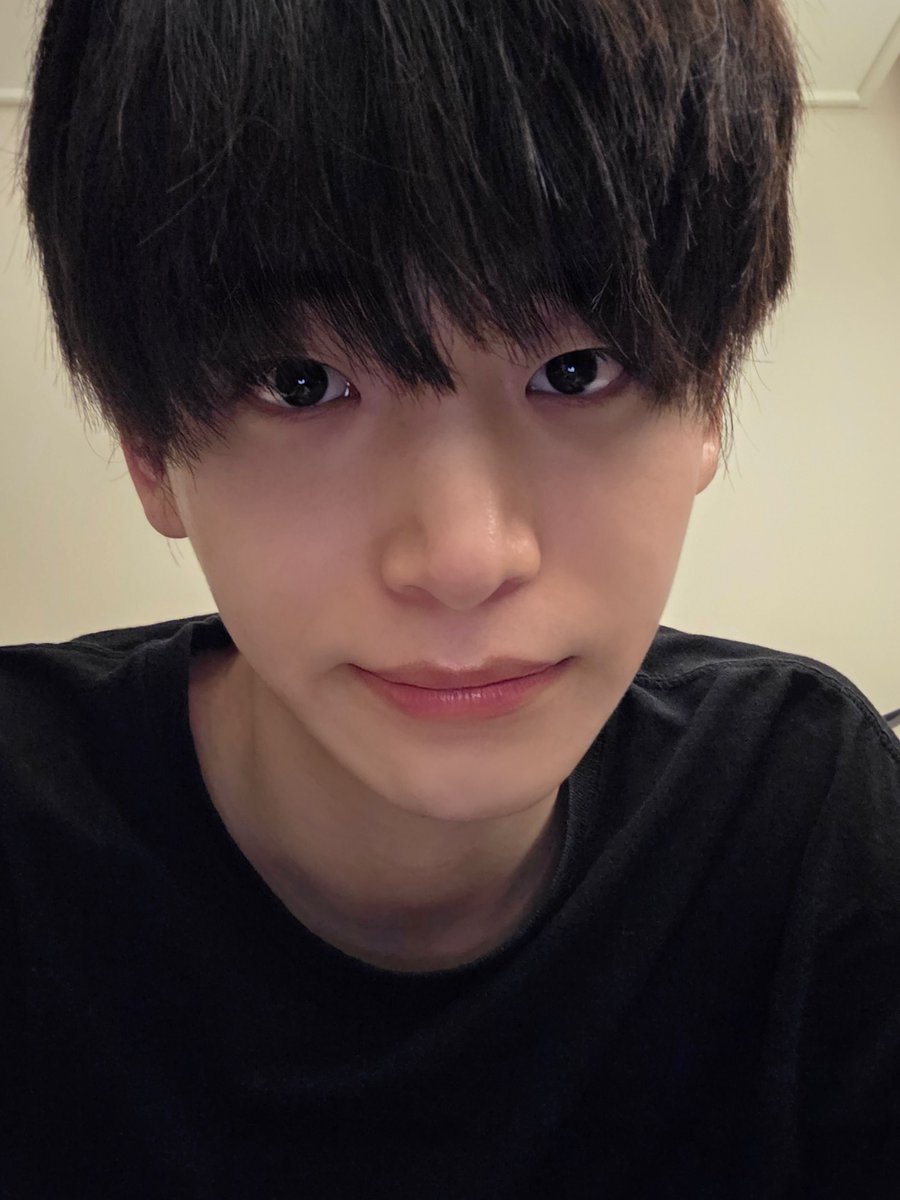 Modone205's tweet image. 기절해서 버블라이브도 못 보고 그냥 죽-어야겟다🫨😭