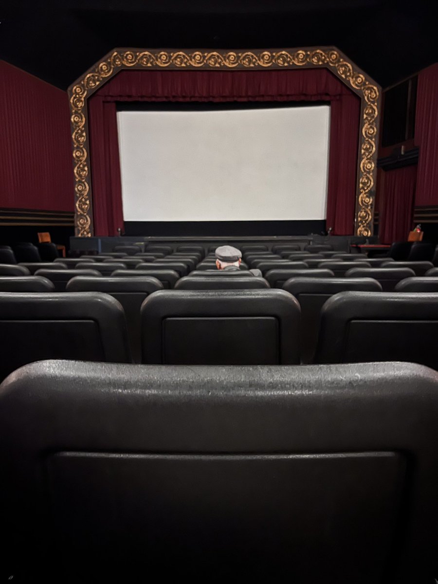 jascrepe's tweet image. :,)