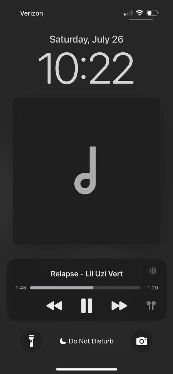Dannyyy_Sol's tweet image. I see no love for this song. The flow state uzi hits on this is crazy. Bro is gliding in the beat