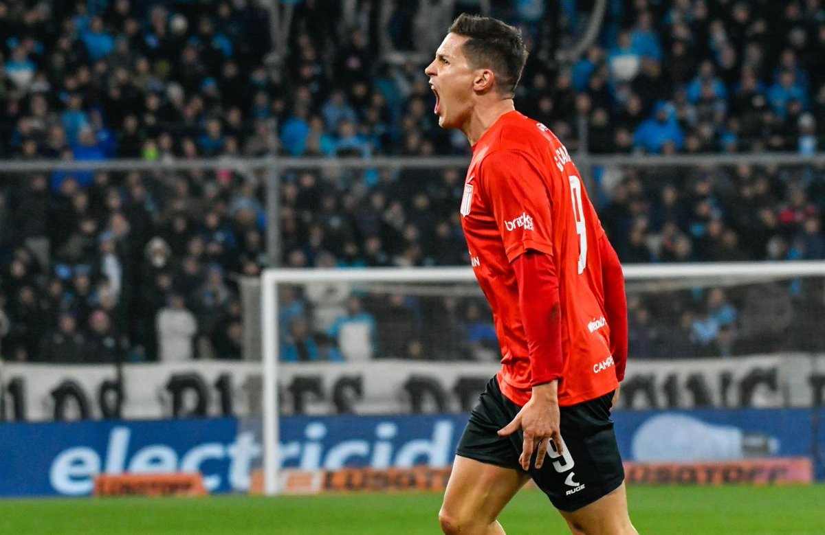 wmansilla's tweet image. Un equipo de Rojo ganándole a Rasin 

Y SI