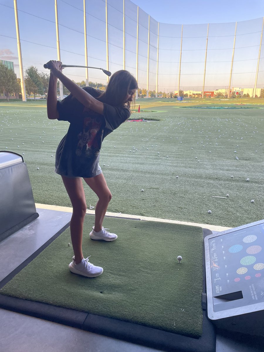 ReaganWallraff's tweet image. Working on my game!!
#golfishard #topgolf