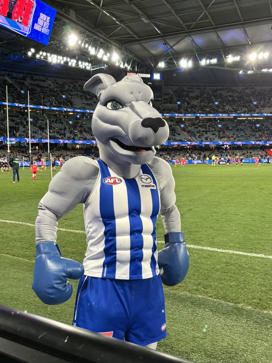 Prof Matt Warren (@matt_warren__) on Twitter photo Luke Parker a legend. 2 Kangaroo fans, wearing anti concussion helmets, abusing their own players. Luke limbering up, one of the fans shouts out “what do you think of my helmet”. His response - “Your head is too big for the helmet”. What a legend :-) #afl #footy <a href="/NMFCOfficial/">North Melbourne FC</a> Luke Parker a legend. 2 Kangaroo fans, wearing anti concussion helmets, abusing their own players. Luke limbering up, one of the fans shouts out “what do you think of my helmet”. His response - “Your head is too big for the helmet”. What a legend :-) #afl #footy <a href="/NMFCOfficial/">North Melbourne FC</a>