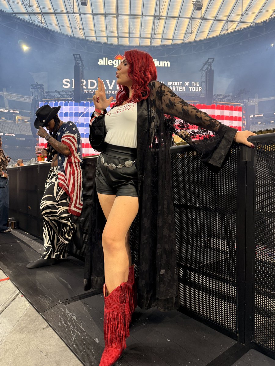 EmLen_'s tweet image. COWBOY CARTER ITS TIME TO STRIKE A MATCH ONE FINAL TIME 💃🏻🥹 #CCTFinalRide